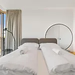 Lam Lakeside - Ac - Free Parking Apartment Pressburg