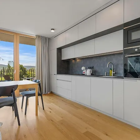 Lam Lakeside - Ac - Free Parking Pressburg