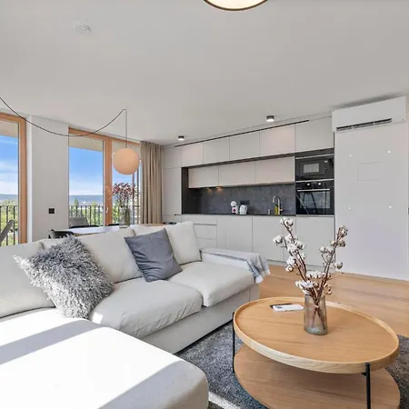 Apartment Lam Lakeside - Ac - Free Parking *