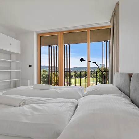 Lam Lakeside - Ac - Free Parking Pressburg