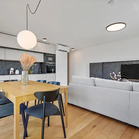 Lam Lakeside - Ac - Free Parking Apartman *