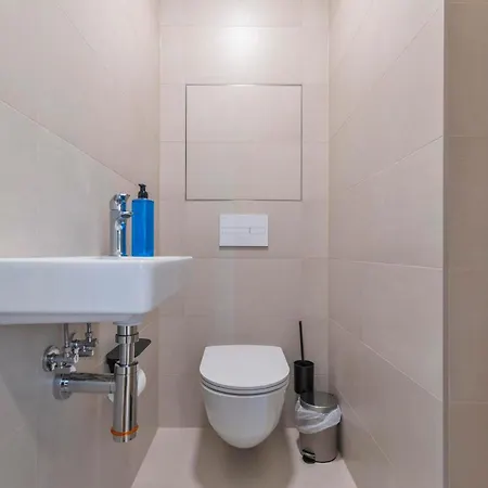 Lam Lakeside - Ac - Free Parking Apartman *