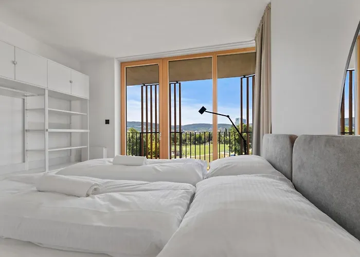 Lam Lakeside - Ac - Free Parking ブラチスラヴァ