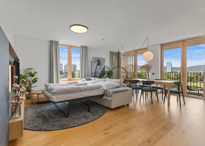 Lam Lakeside - Ac - Free Parking * ブラチスラヴァ